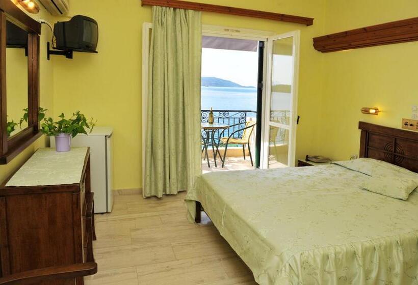 חדר סטנדרט מיטה זוגית נוף לים, Logan S Beach