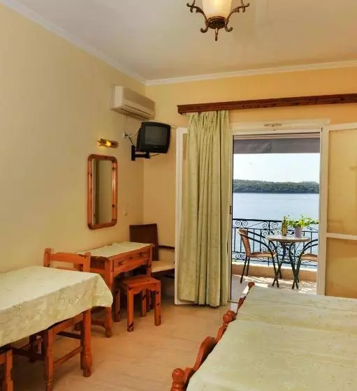 Studio Standard Vue Mer, Logan S Beach