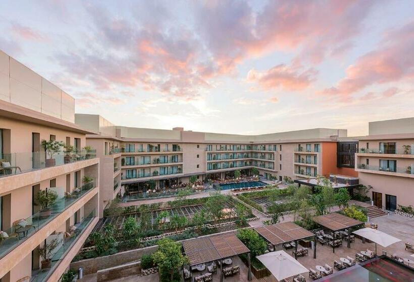 Quarto Premium Vista Piscina, Radisson Blu , Marrakech Carre Eden