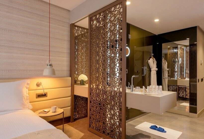 Quarto Superior Vista Piscina, Radisson Blu , Marrakech Carre Eden