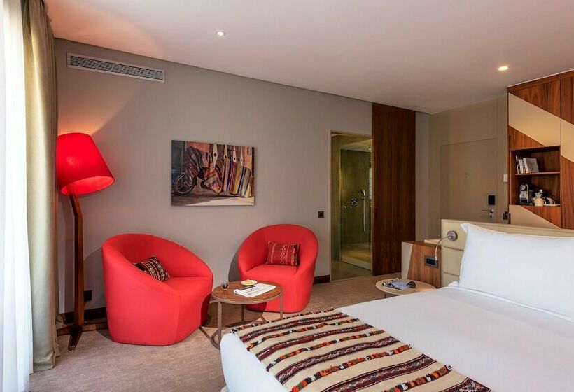 Quarto Premium Vista Piscina, Radisson Blu , Marrakech Carre Eden