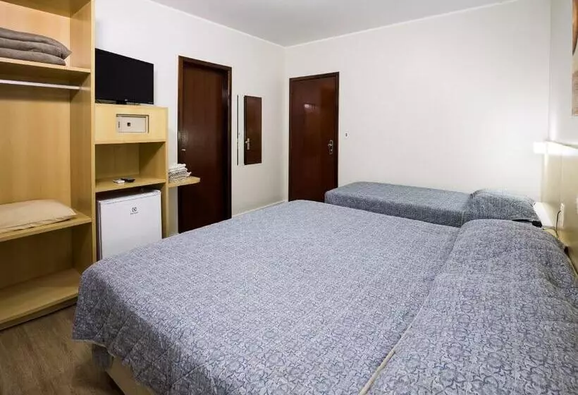 Standard Kolmen Hengen Huone, Rosenbrock