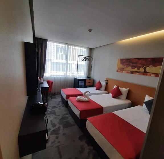 اتاق استاندارد سه نفره, Sapko Airport