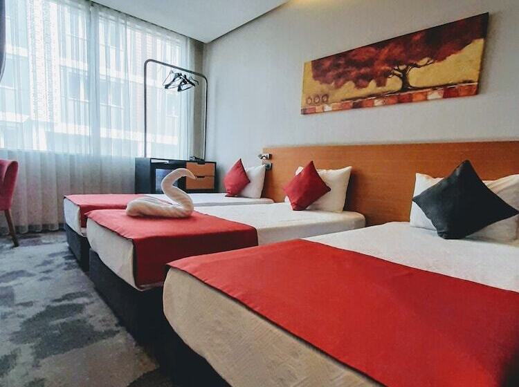 اتاق استاندارد سه نفره, Sapko Airport