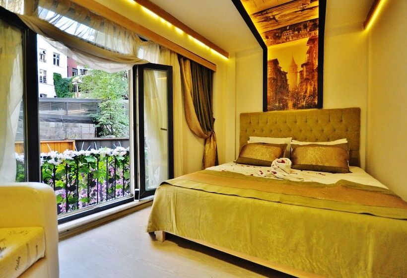 اتاق استاندارد با بالکن, The Beyoglu House