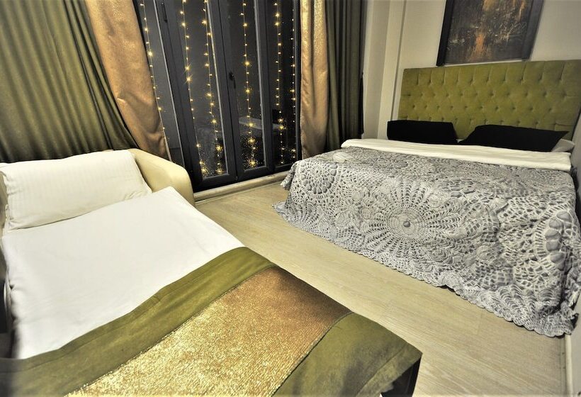 اتاق استاندارد با بالکن, The Beyoglu House