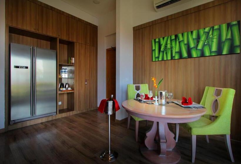 펜트하우스 룸, The Kirana Canggu