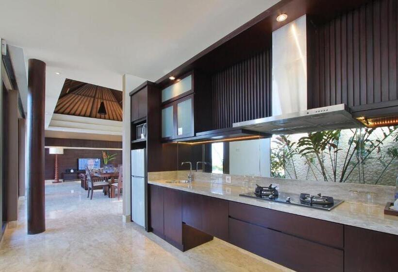 Вилла 3 Спальни с Бассейном, Ulu Segara Luxury Suites & Villas