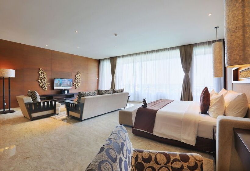 Полулюкс, Ulu Segara Luxury Suites & Villas