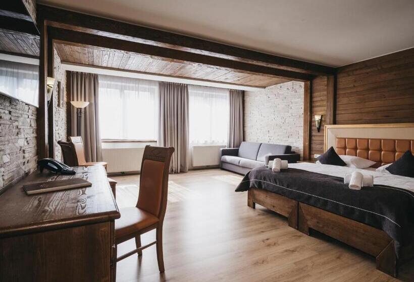 سوییت جونیور, Victoria By Vaya