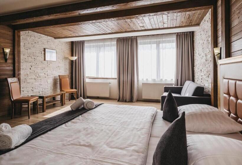 سوییت جونیور, Victoria By Vaya