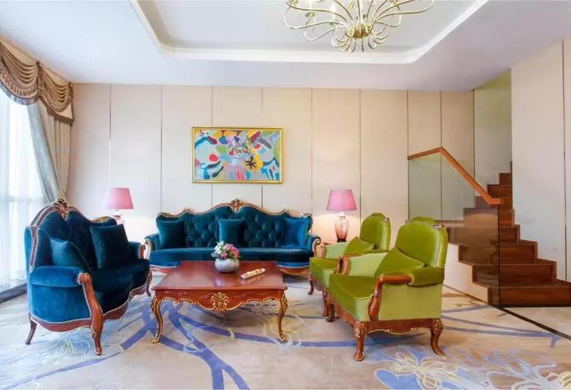 سوییت دوبلکس, S & Preference Hualing Tbilisi