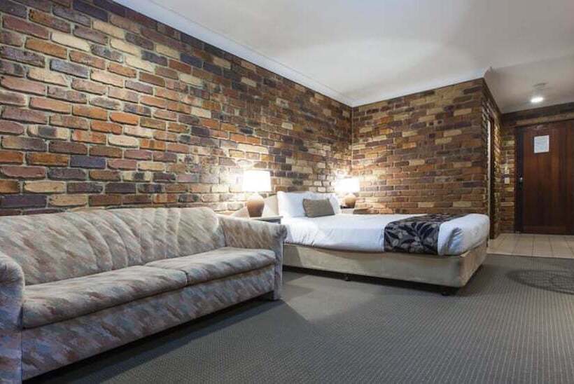 استوديو إدارى, Montville Mountain Inn