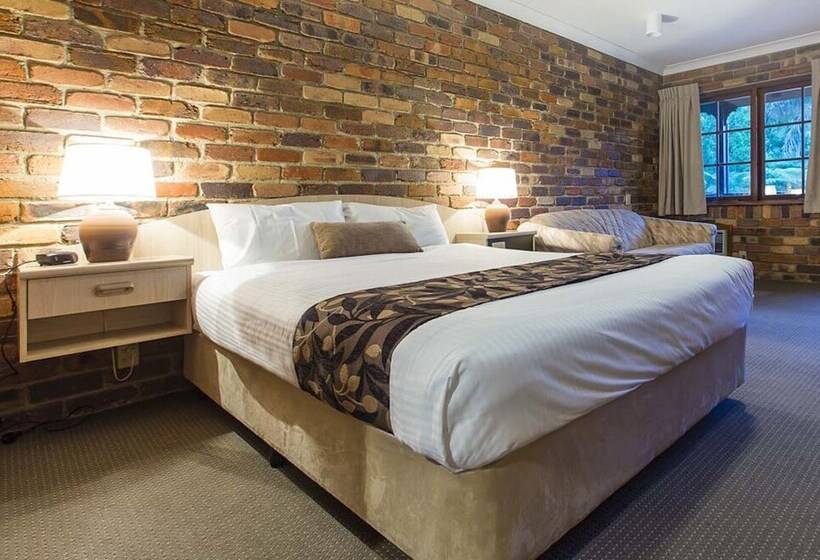 סטודיו אקזקיוטיב, Montville Mountain Inn