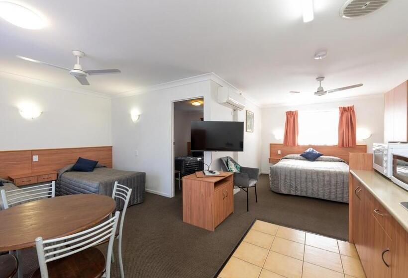 דירת שני חדרים, Riviera On Ruthven