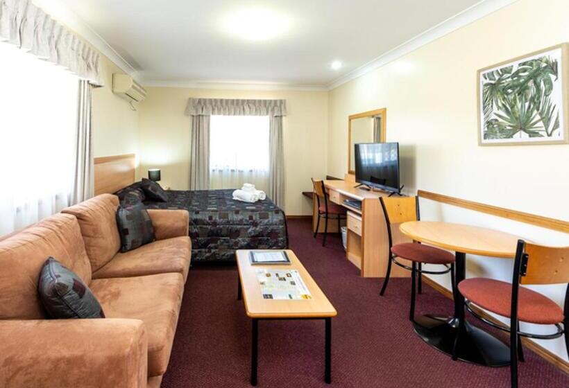 جناح إدارى, Riviera On Ruthven