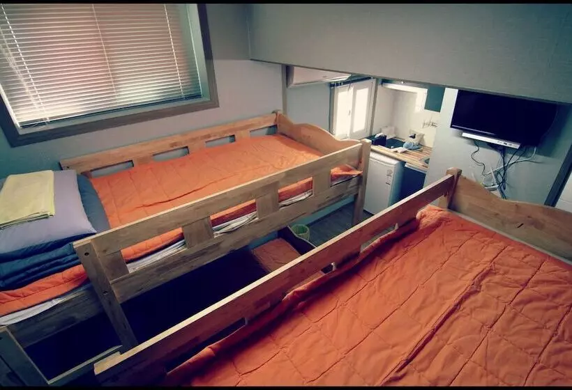 Economy Quadruple Room, 24 Guesthouse Sinchon