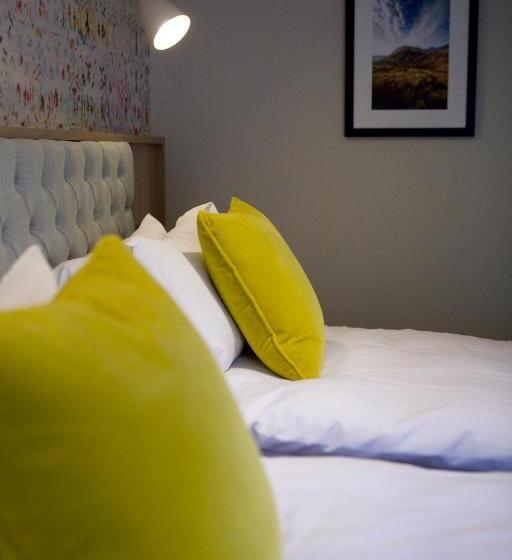 غرفة ديلوكس, Saracens Head