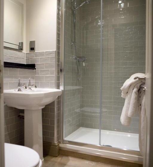 غرفة ديلوكس سرير كينج, Saracens Head