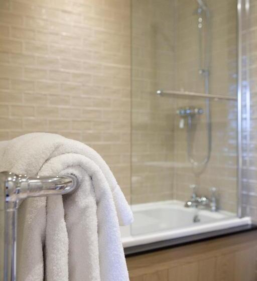 غرفة ديلوكس سرير كينج, Saracens Head