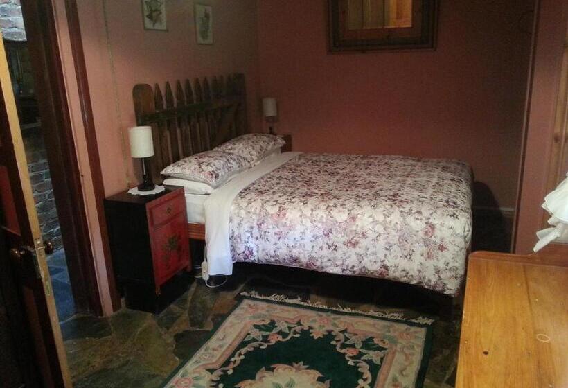 جناح, Eagle Foundry Bed & Breakfast