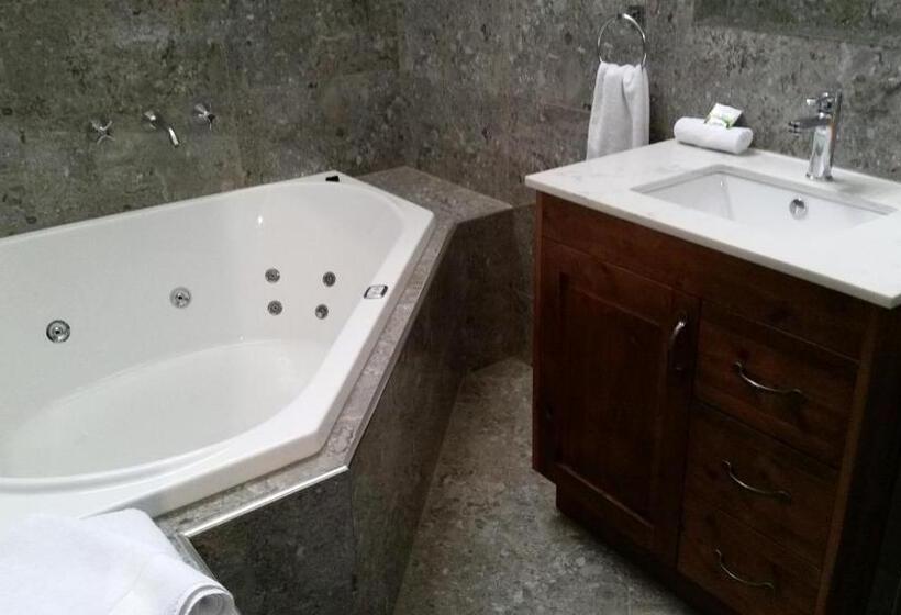 جناح إدارى, Eagle Foundry Bed & Breakfast