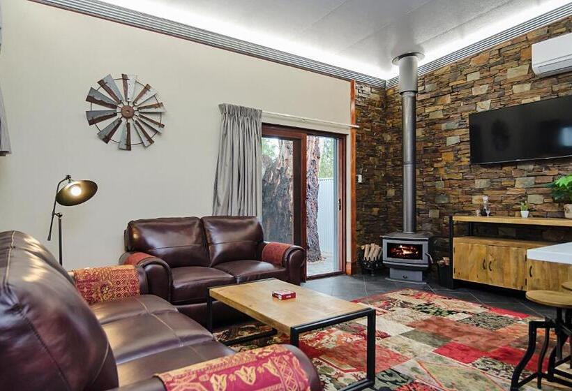 جناح إدارى, Eagle Foundry Bed & Breakfast