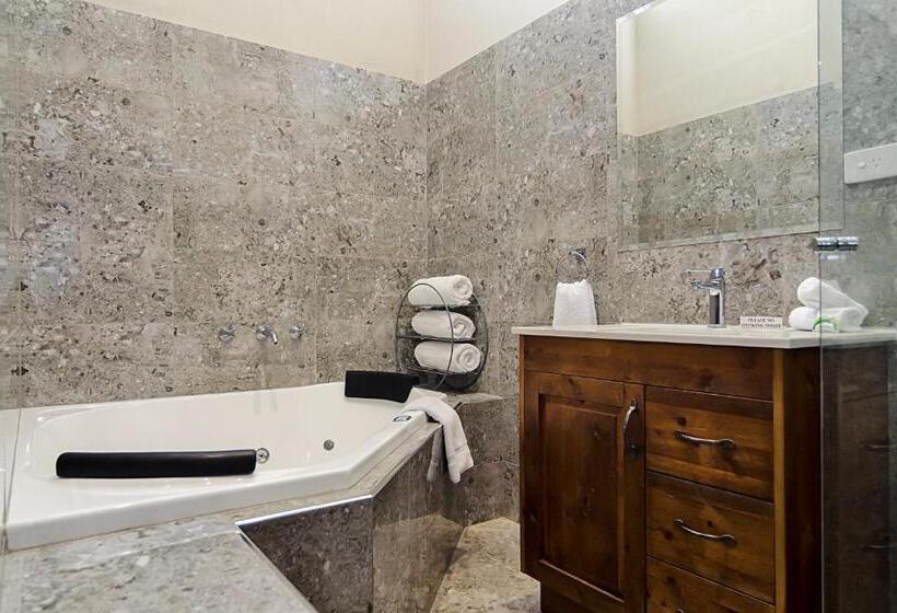 جناح إدارى, Eagle Foundry Bed & Breakfast