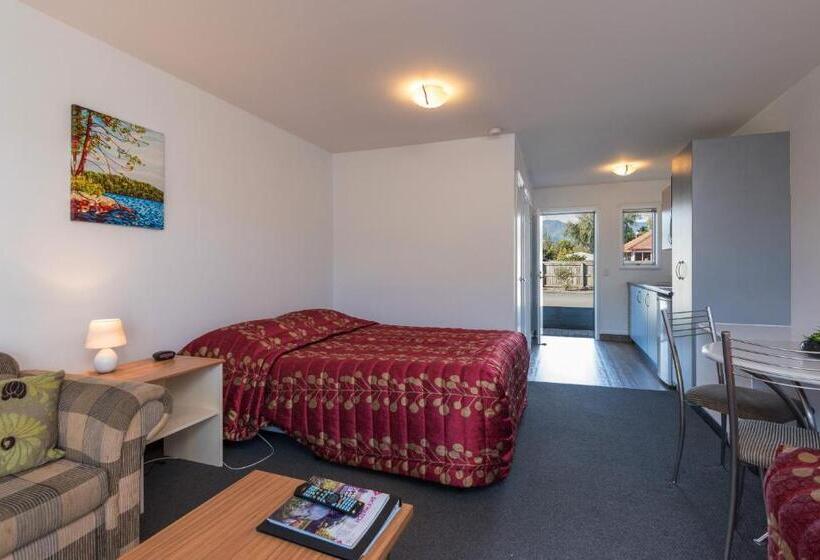 Студия Стандарт, Greens Motel