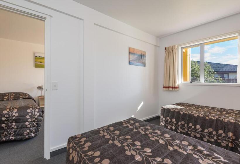 דירת חדר, Greens Motel