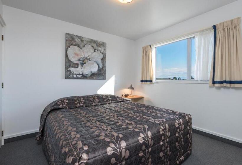 דירת שני חדרים, Greens Motel