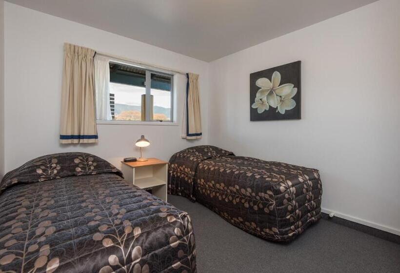 דירת שני חדרים, Greens Motel