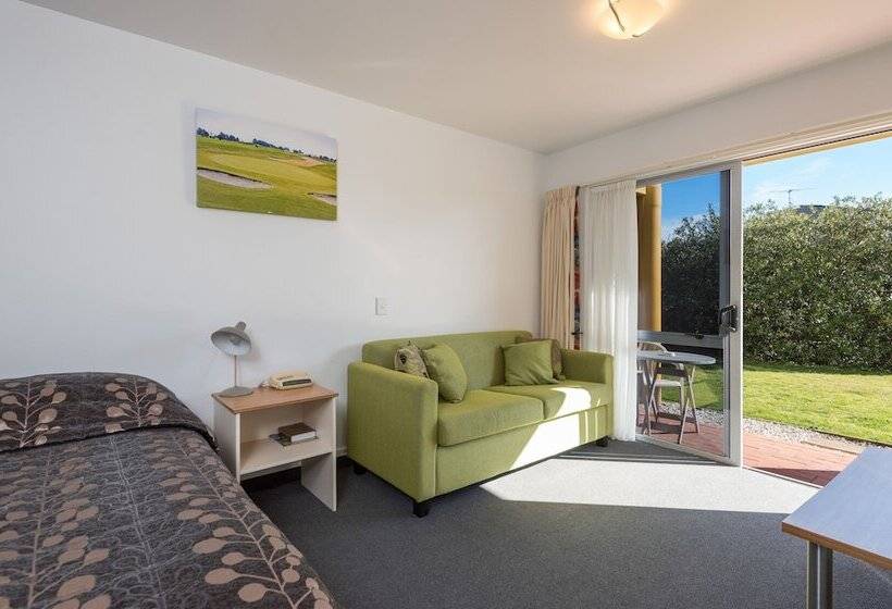 דירת חדר, Greens Motel