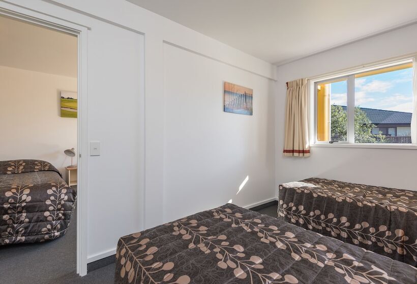 Апартаменты 1 Спальня, Greens Motel
