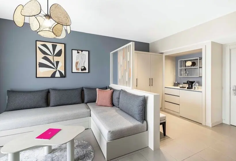 Suite Deluxe, Barut Goia