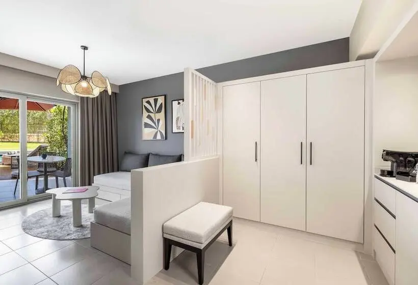 Deluxe Suite Sea View, Barut Goia