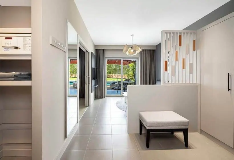 Deluxe Suite Sea View, Barut Goia