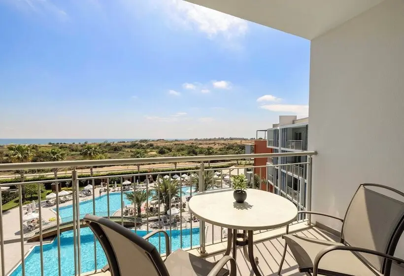 Deluxe Suite Sea View, Barut Goia