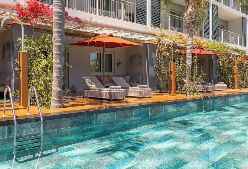 Apartament Deluxe z Bezpośrednim Wyjściem do Basenu, Barut Goia