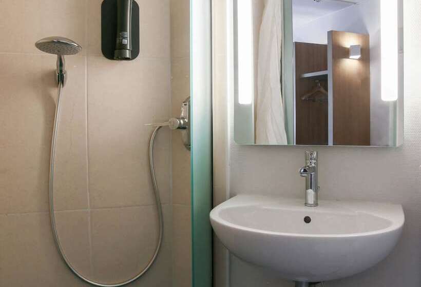 חדר סטנדרט לארבעה, B&b Hotel Fréjus Roquebrune Sur Argens