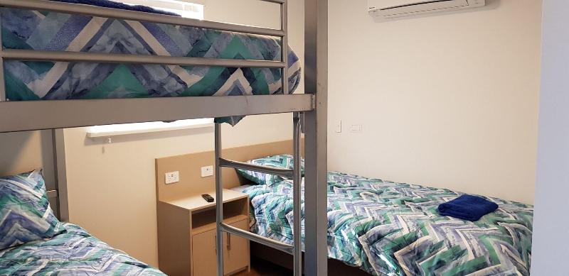 חדר סטנדרט לארבעה, B&b Hotel Fréjus Roquebrune Sur Argens