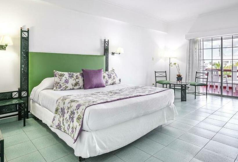 标准房带园景, Hamaca Beach