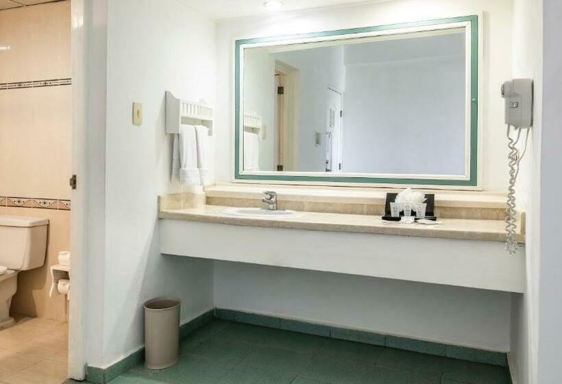 标准房带园景, Hamaca Beach