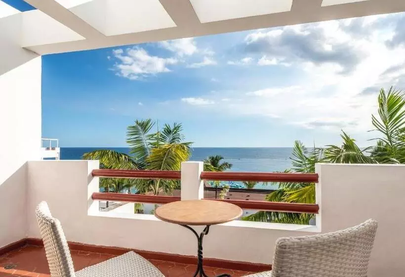 オーシャンビュースタンダードルーム, Hamaca Beach