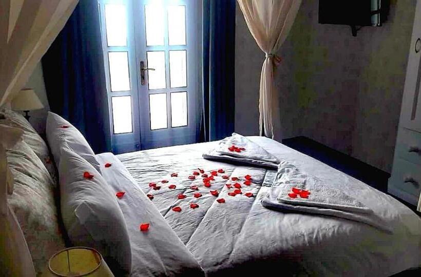 סוויטה, Elafos