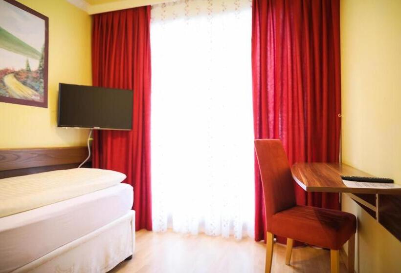 스탠다드 싱글 룸, Haas