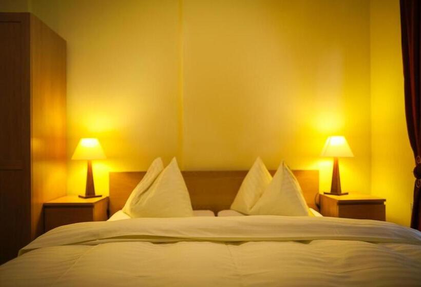 스탠다드 룸, Haas