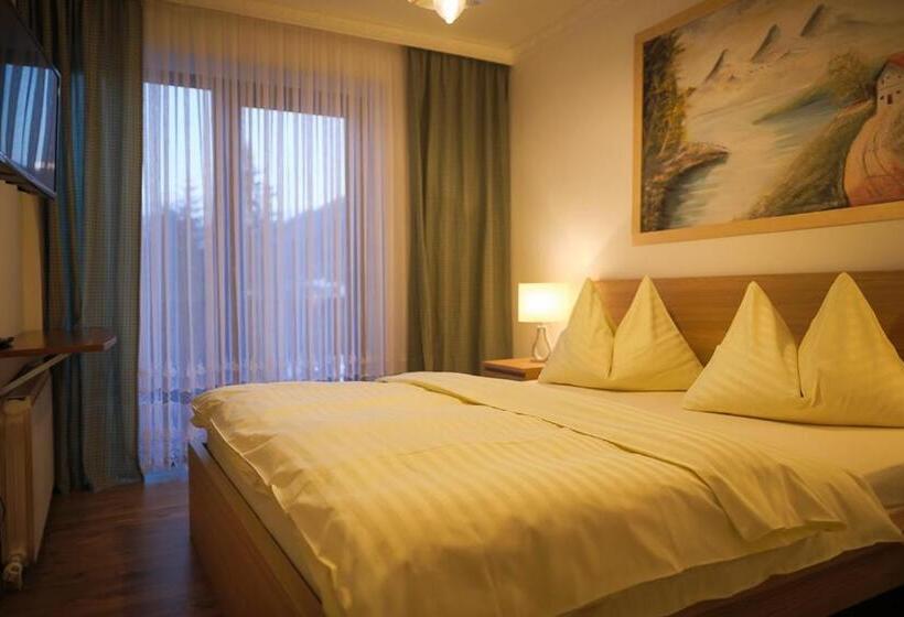 스탠다드 룸, Haas