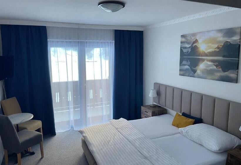 스탠다드 룸, Haas