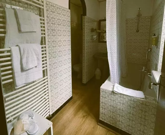 スタンダードルーム, Hostellerie Du Lys